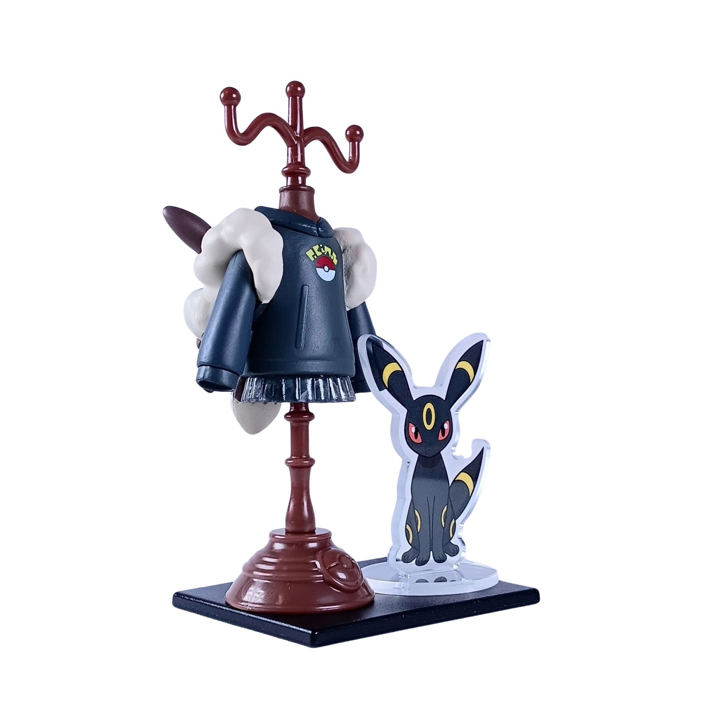 Pokémon Trainer Penny with Umbreon – Pokémon Center Miniature Costume Figure – 11 cm (4.3 in)