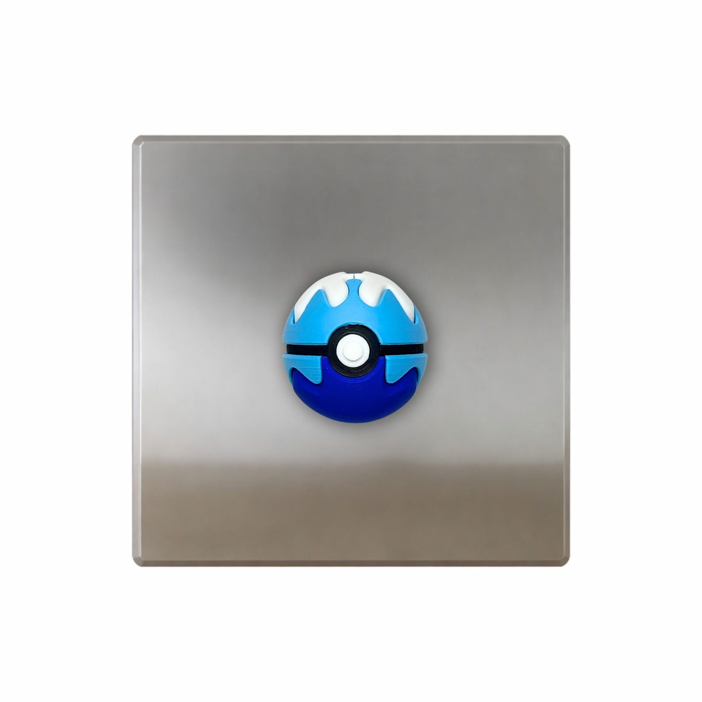 Pokémon Dive Ball – Magnet – 3.3 cm (1.3 in)