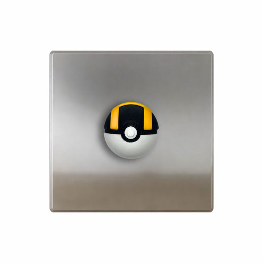 Pokémon Ultra Ball – Magnet – 3.3 cm (1.3 in)