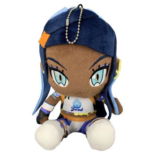 Pokémon Trainer Nessa – Official Pokémon Center Plushie – 19 cm (7.5 in)