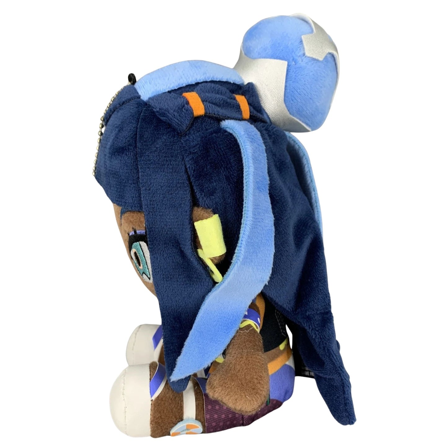 Pokémon Trainer Nessa – Official Pokémon Center Plushie – 19 cm (7.5 in)